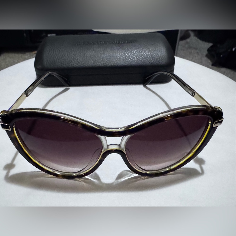 Alexander McQueen AM0021S Sunglasses